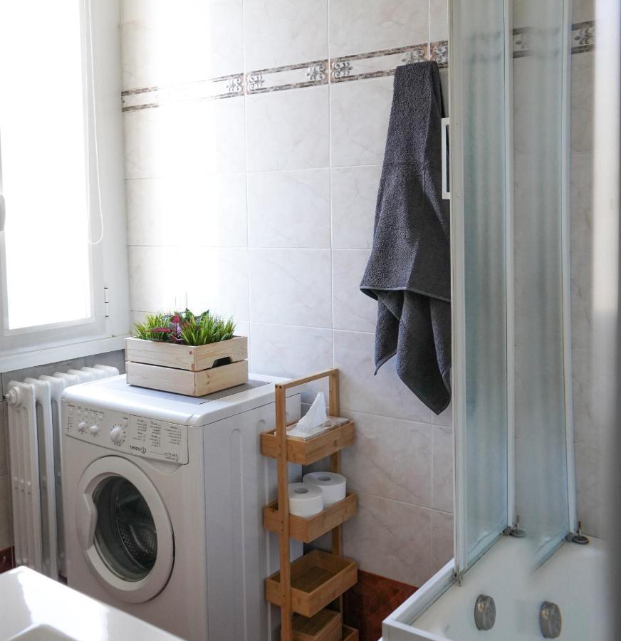 10 Min From The Airport-Wifi-Free Parking Apartman Samarate Kültér fotó